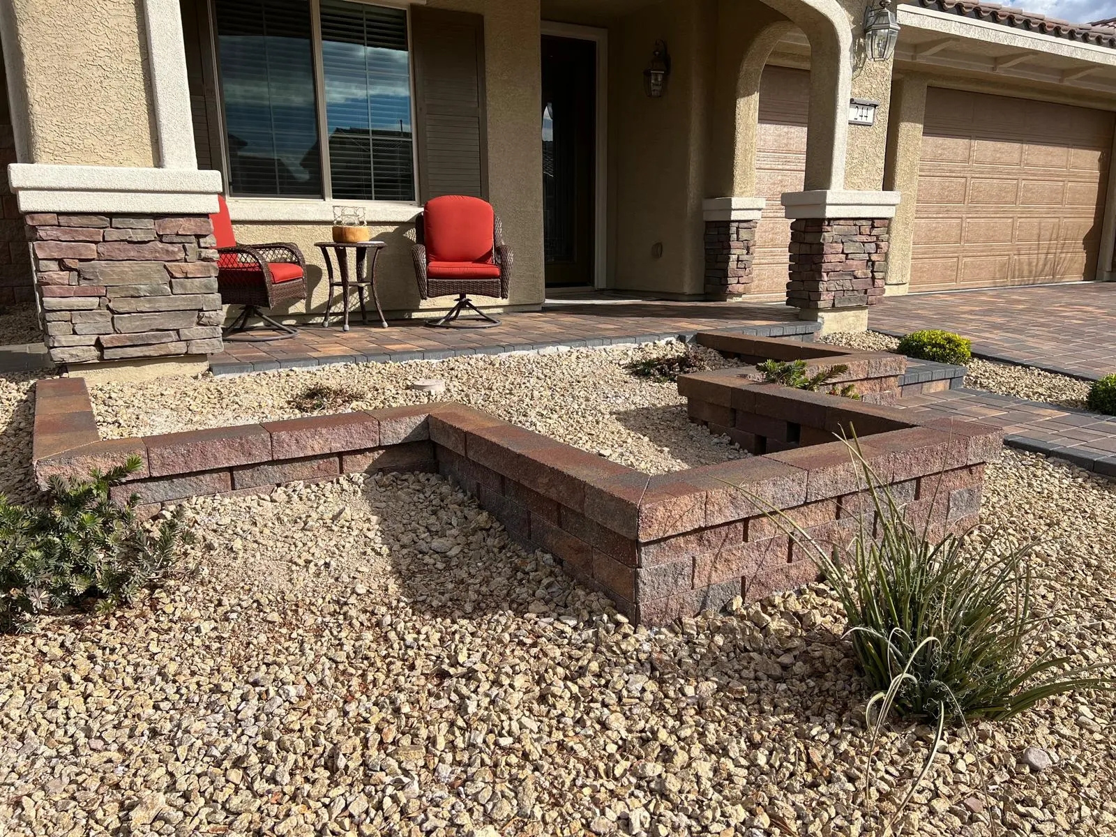 Paver retaining wall